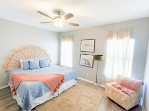 Suitable for small or large families! Duplex allows for one or both sides to be rented!